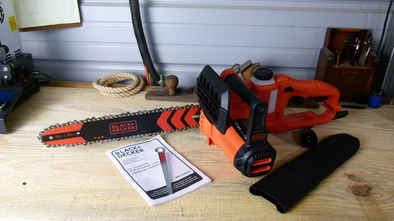 Black & Decker Electric Chainsaw