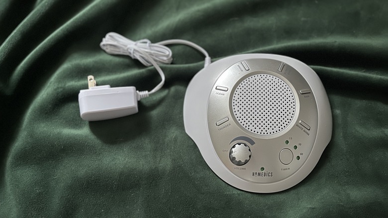 Sound machine with cable