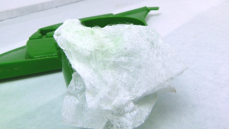 Green residue on dryer sheet
