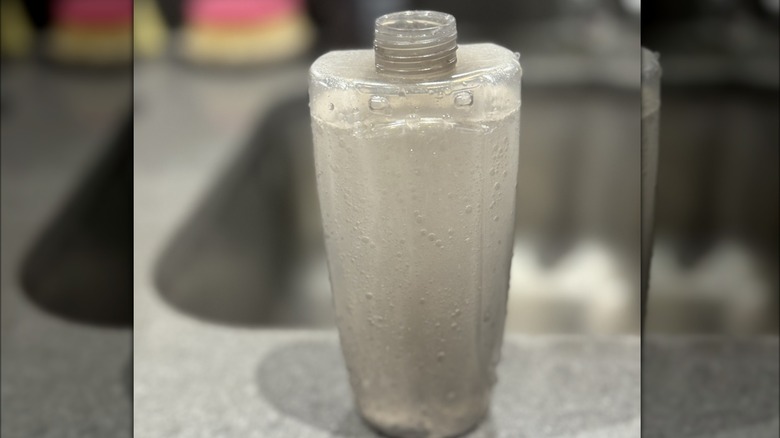 Tablet in mop canister