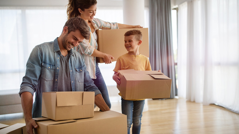 People moving out of home