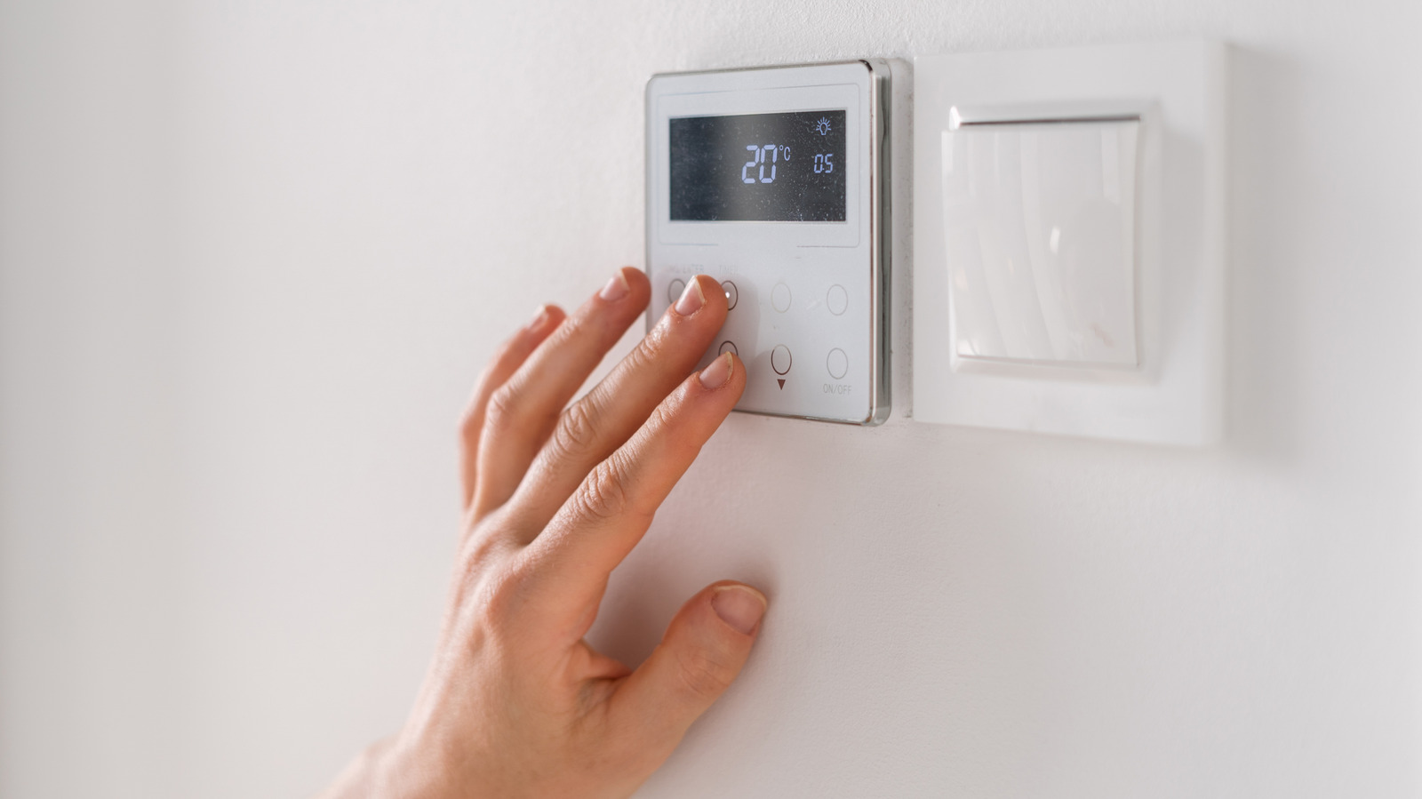 What Does The 'Fan' Setting Mean On A Thermostat?