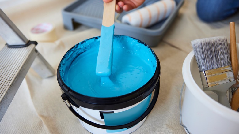 Can of blue paint