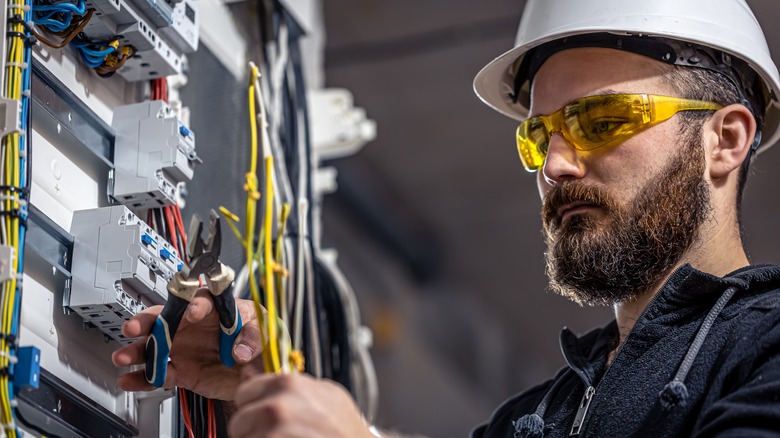 electrician in home