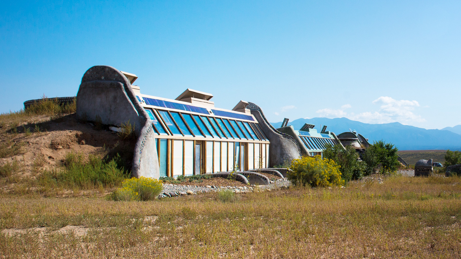 What Is An EcoFriendly Earthship Home (And Is It Right For You?)