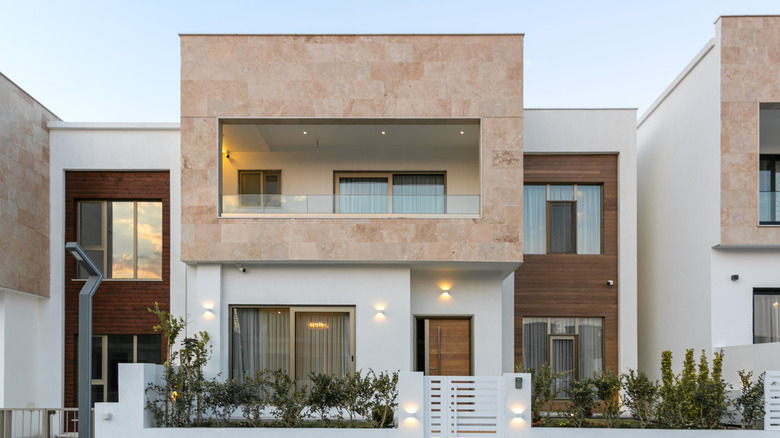 house with minimalist architecture design