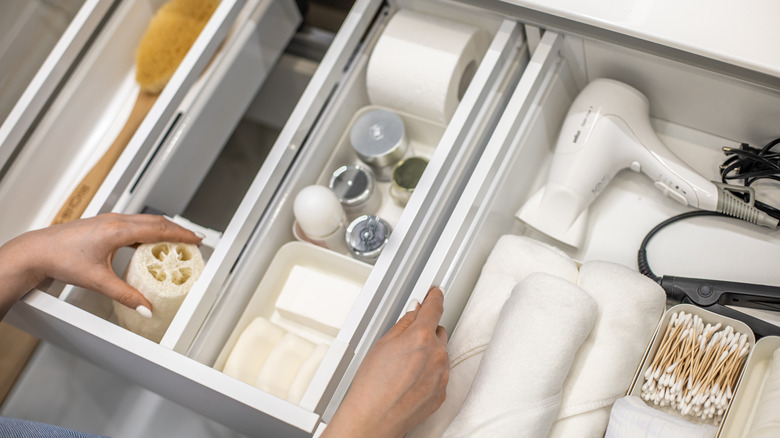 organized bathroom drawer
