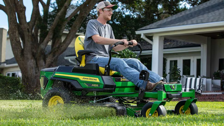 The reliable John Deere Z370R electric riding lawn mower in action