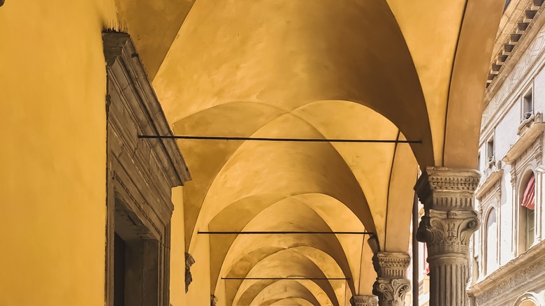 Tie rods in archways