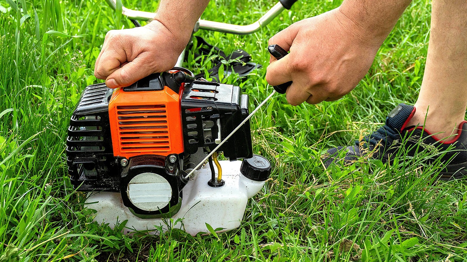 What It Means When Your Lawn Mower Makes A Loud, Metallic Knocking Sound