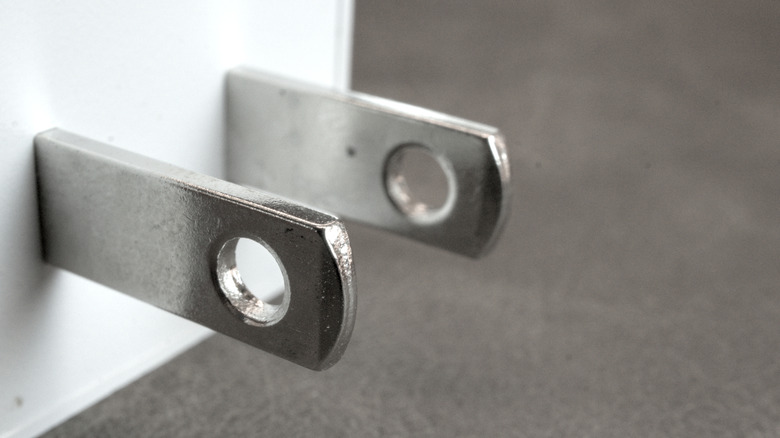 close up of Type A plug prongs