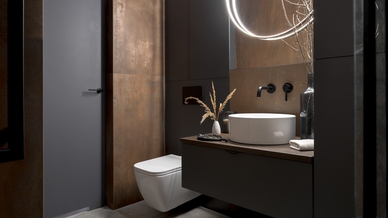 small bathroom with sink and toilet