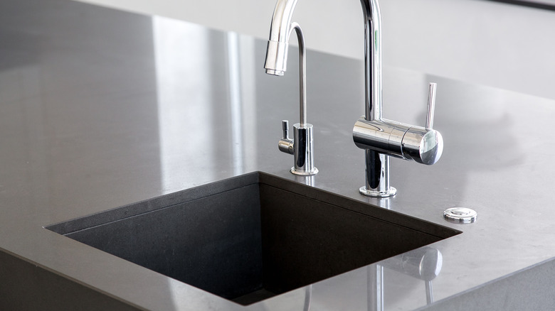 14 Things You Should Always Keep Near the Sink - Bob Vila