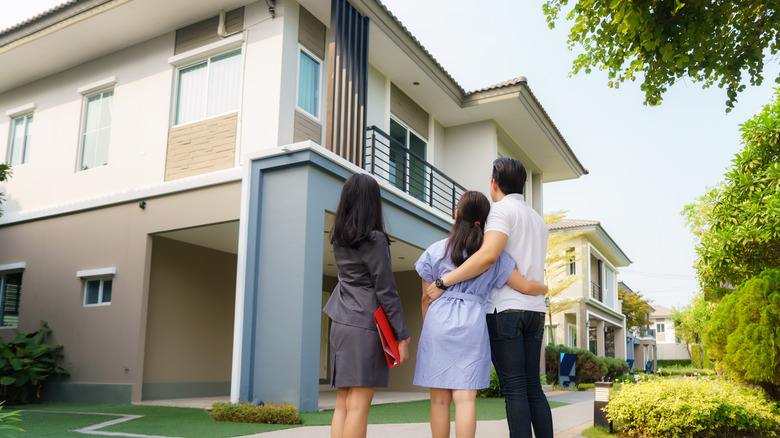 couple buying a house