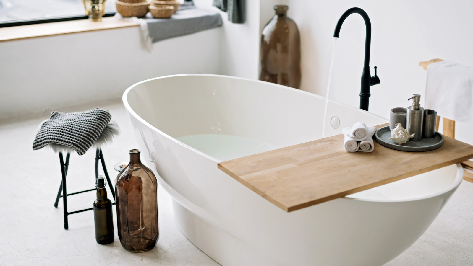 What You Need To Know To Paint A Bathtub