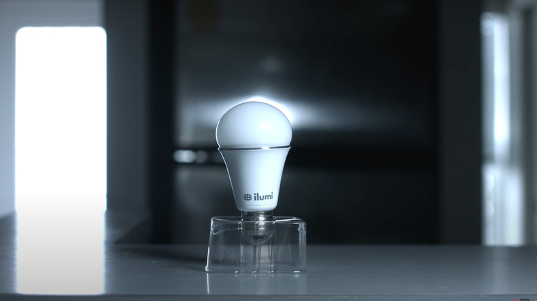 ilumi light bulb