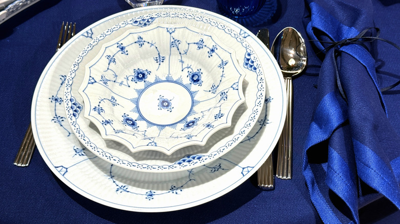 Royal Copenhagen Musselmalet blue fluted plates