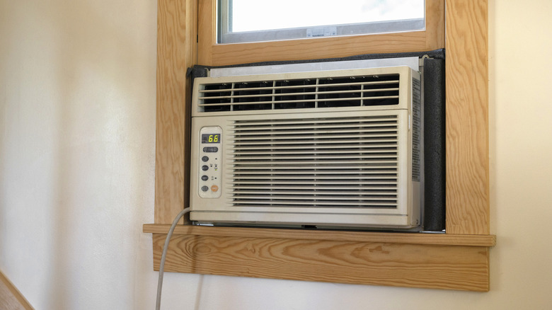 A window AC installed in house window