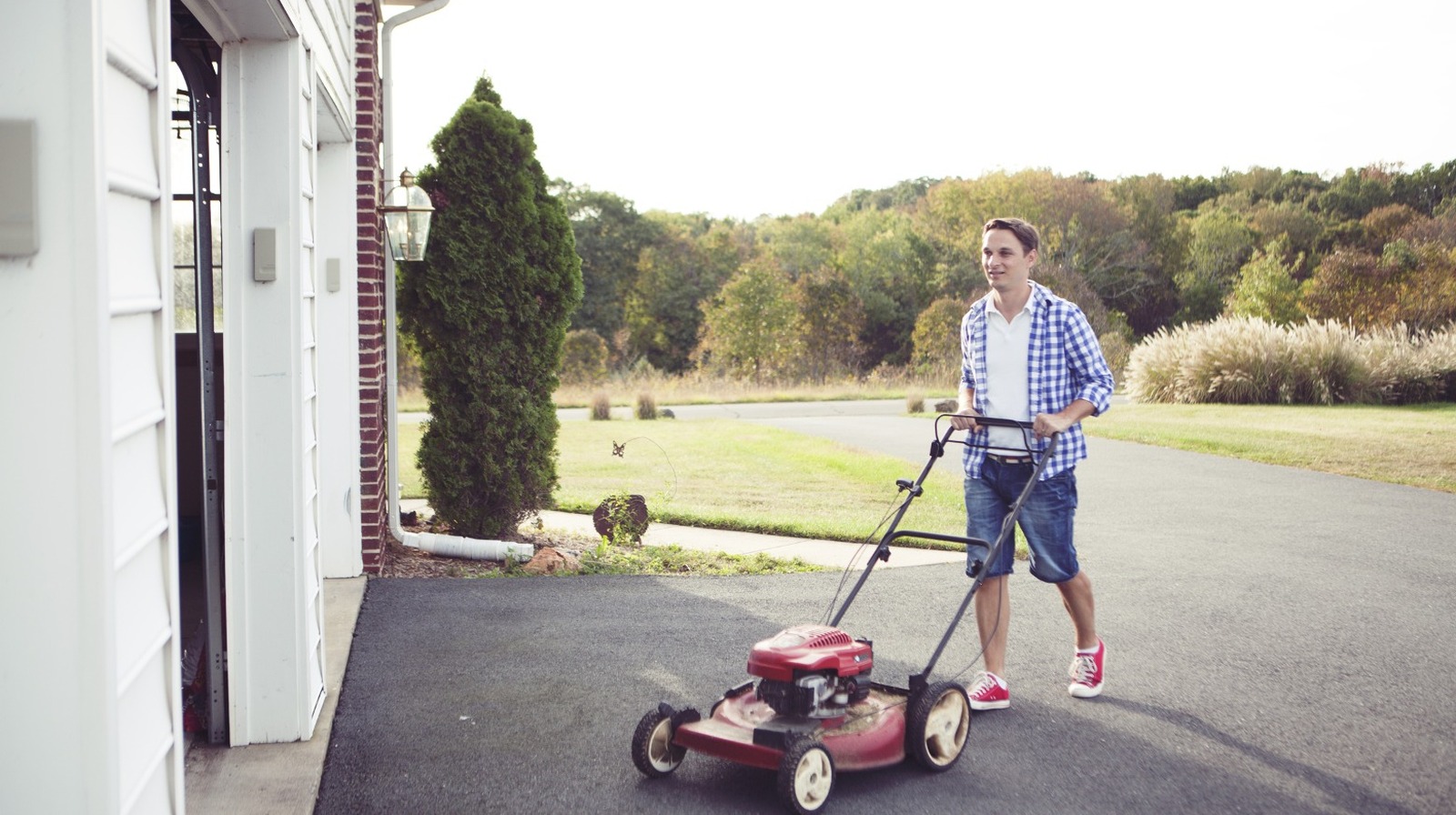 The Best Way To Get Rid Of Leftover Lawn Mower Oil At The End Of The Season