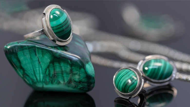 malachite jewelry 