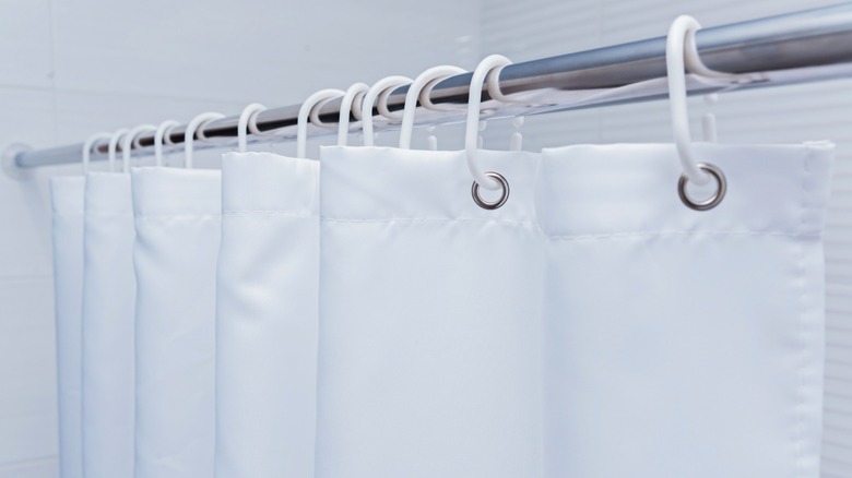 Cloth Or Plastic Shower Curtain Liner, Why Use A Shower Curtain Liner