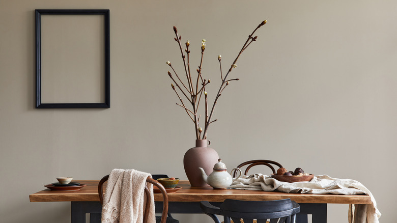 Minimalist dining room