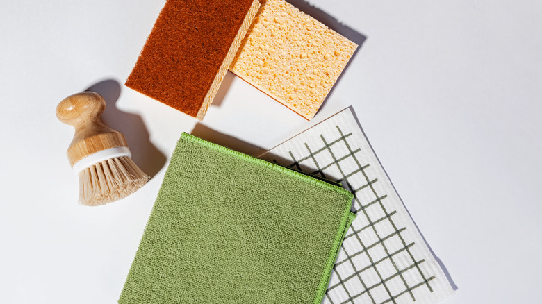 Collection of eco friendly paper towel alternatives