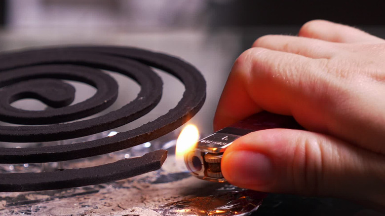 hand lighting mosquito coil