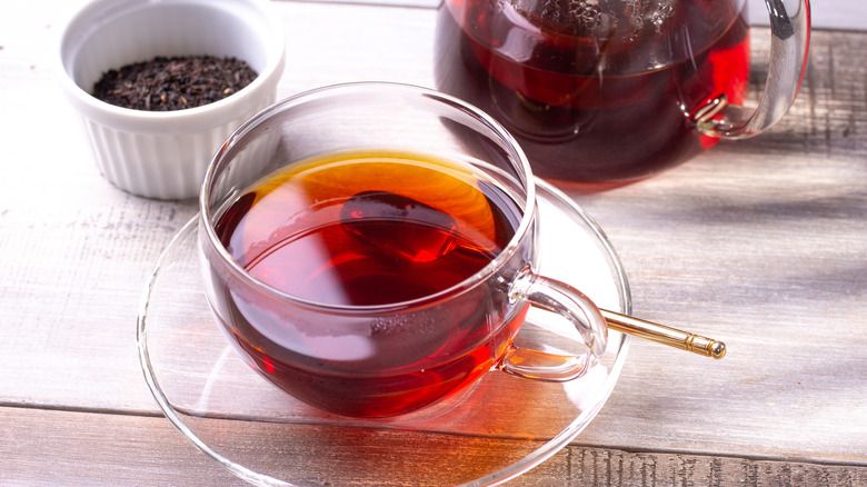 Black tea in mug