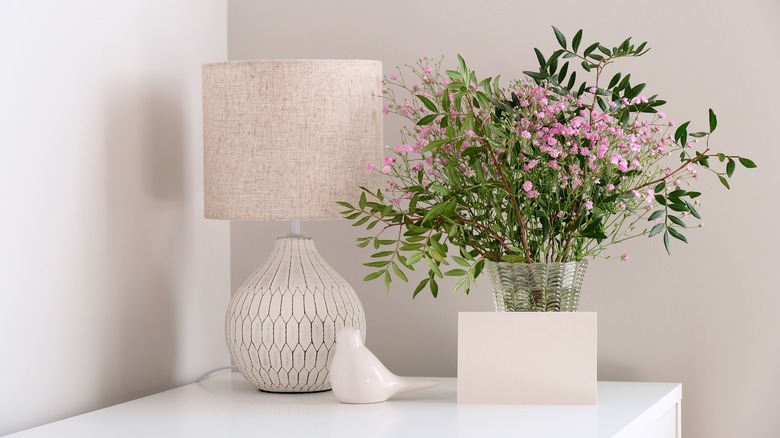 table lamp with flowers