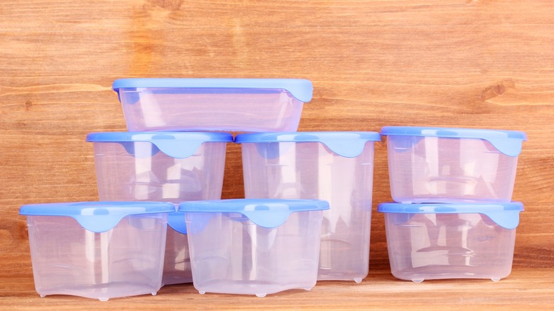 group of tupperware containers