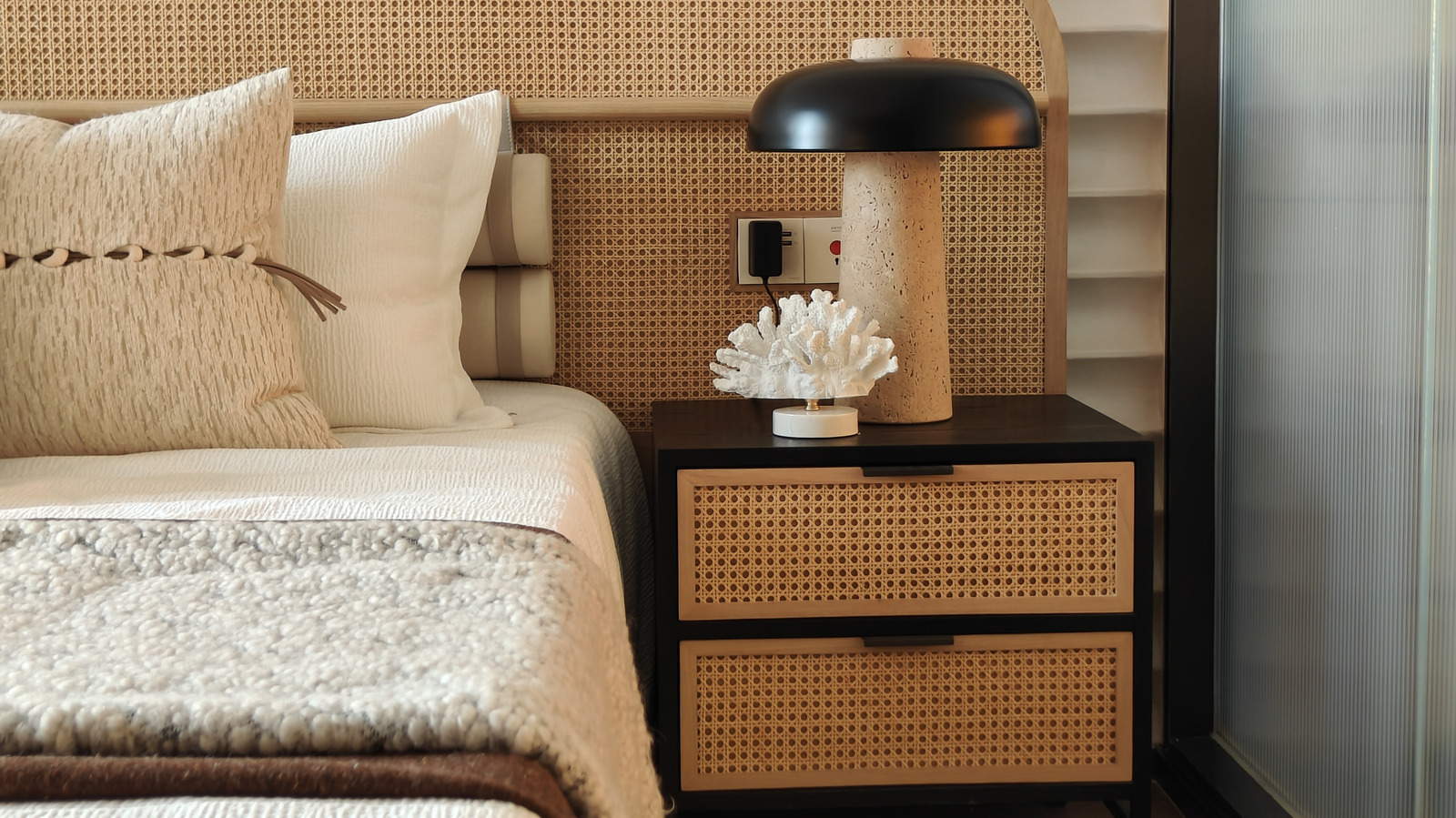 Reasons to Consider Thrift Stores for Your Next Nightstand Purchase