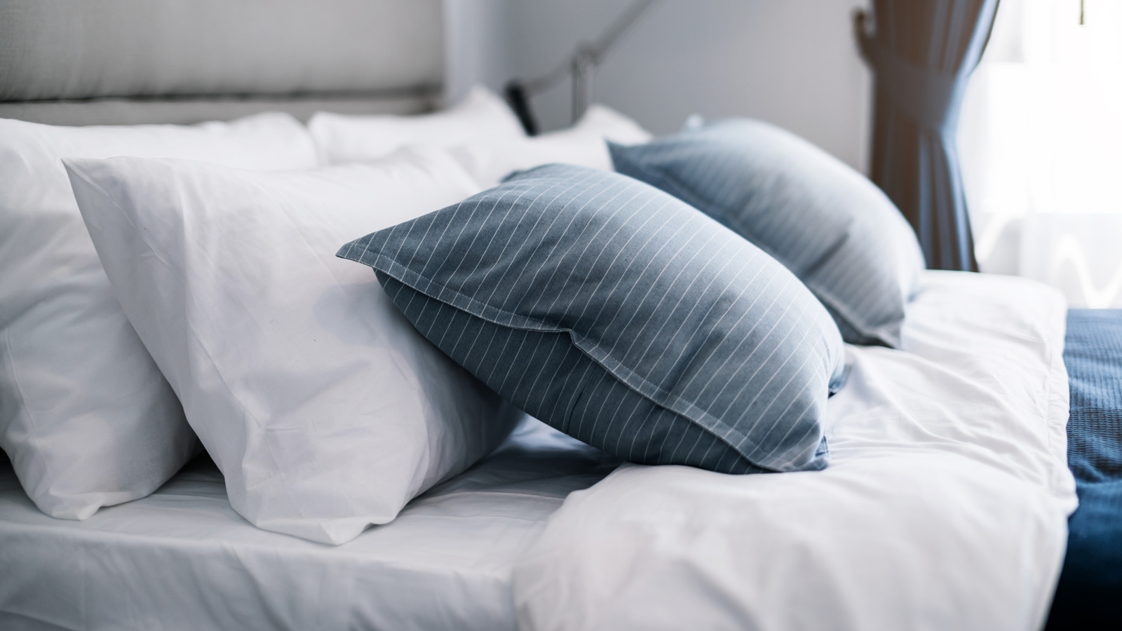 Why You Should Avoid Cleaning Your Pillow With TikTok's Viral Lemon Hack