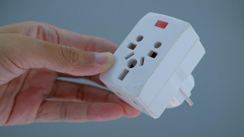 travel plug adapter