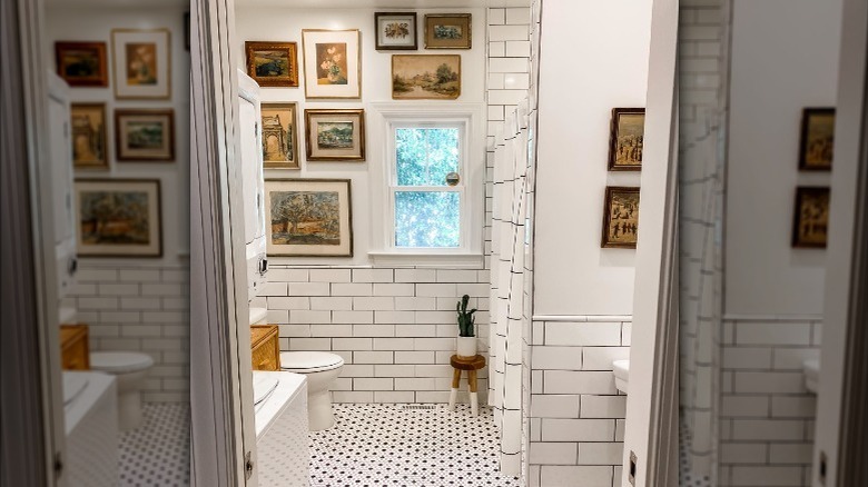 gallery wall in white interior 