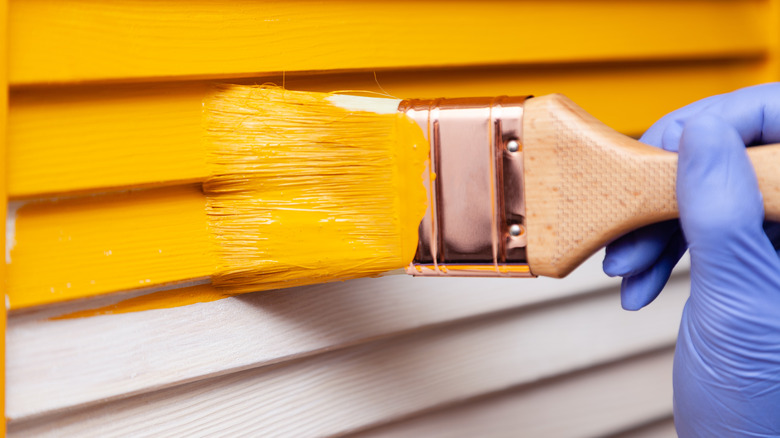 painting house exterior yellow