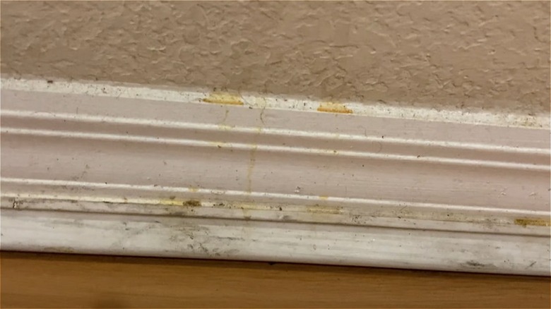 Dirty baseboard