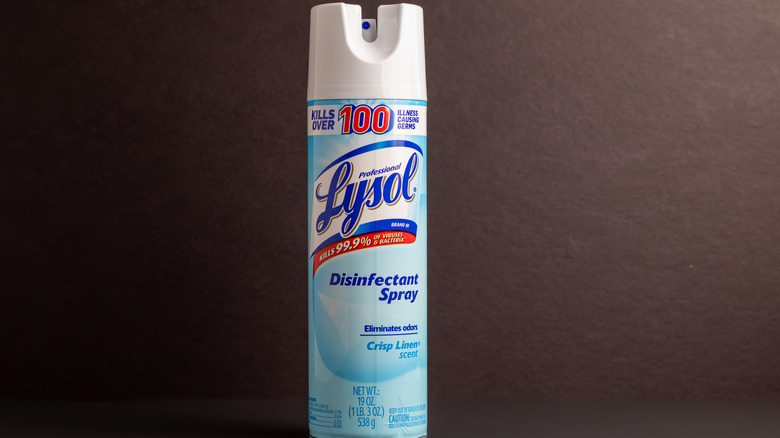 Spray Lysol con aroma a lino crujiente