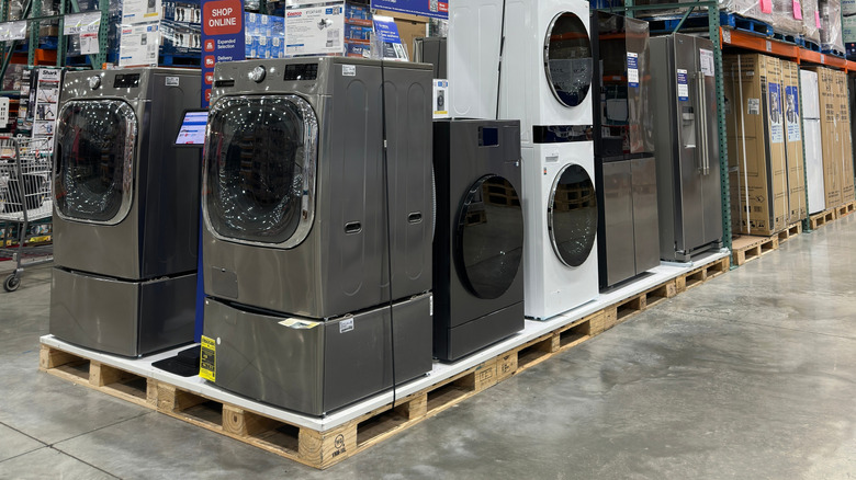 Costco display of washer and dryer sets