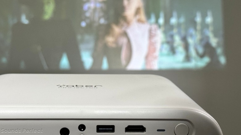 closeup of Yaber L2 Plus from behind with blurred out Wicked still in background
