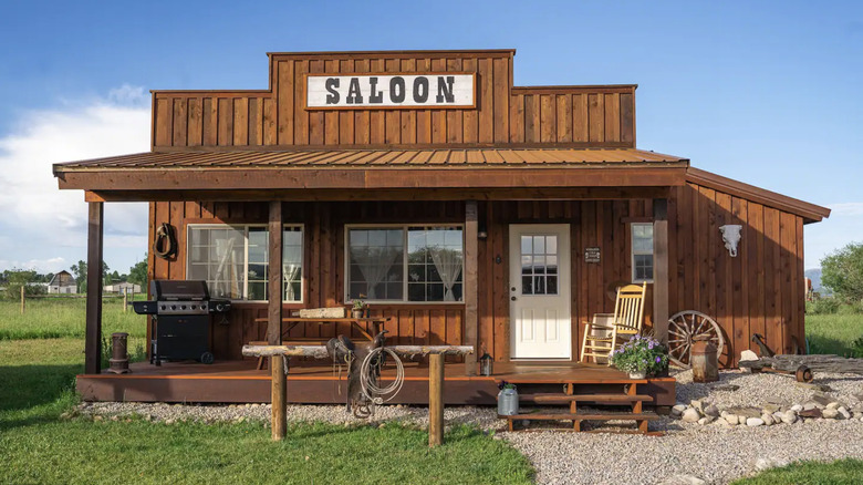 saloon airbnb in Idaho