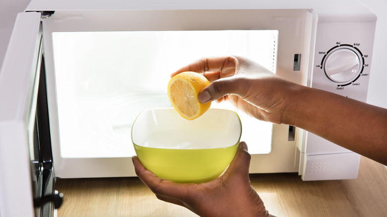 Cleaning inside microwave using lemons