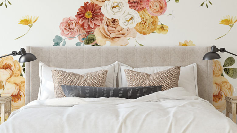 vintage floral wallpaper