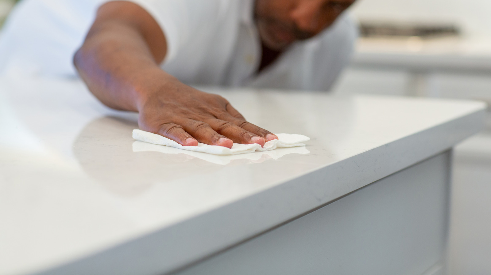 Avoid Cleaning Quartz Counters With Disinfecting Wipes (& What To Do ...