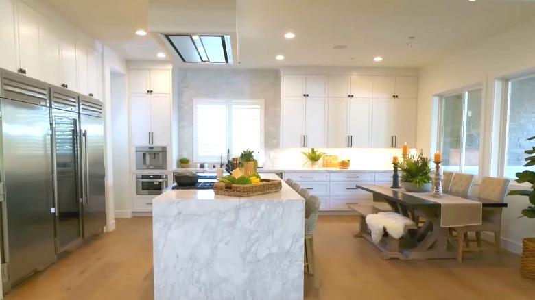 Kitchen and dining area