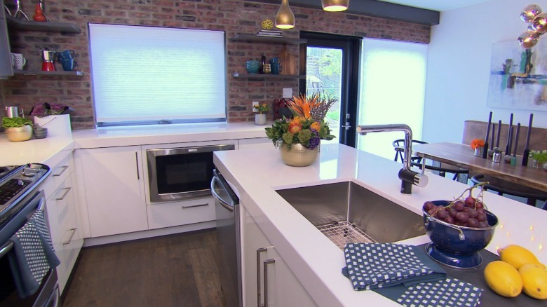 brick walled modern kitchen