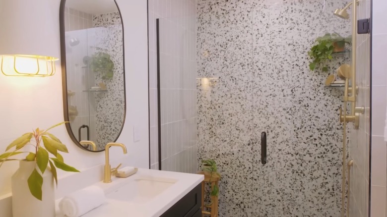 Modern shower and vanity