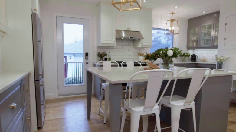 modern white kitchen
