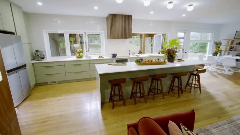 Mid-century modern open plan kitchen