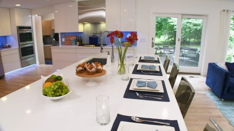 white modern kitchen